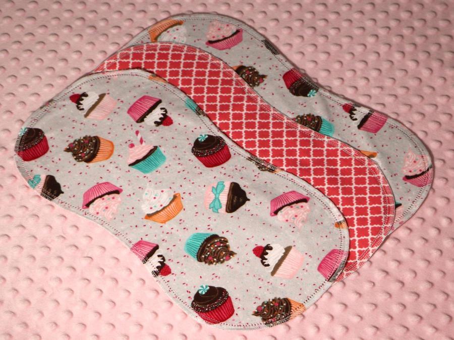 Cupcakes With Sprinkles Hemstitched Flannel (3) Piece Burp Cloths Kit