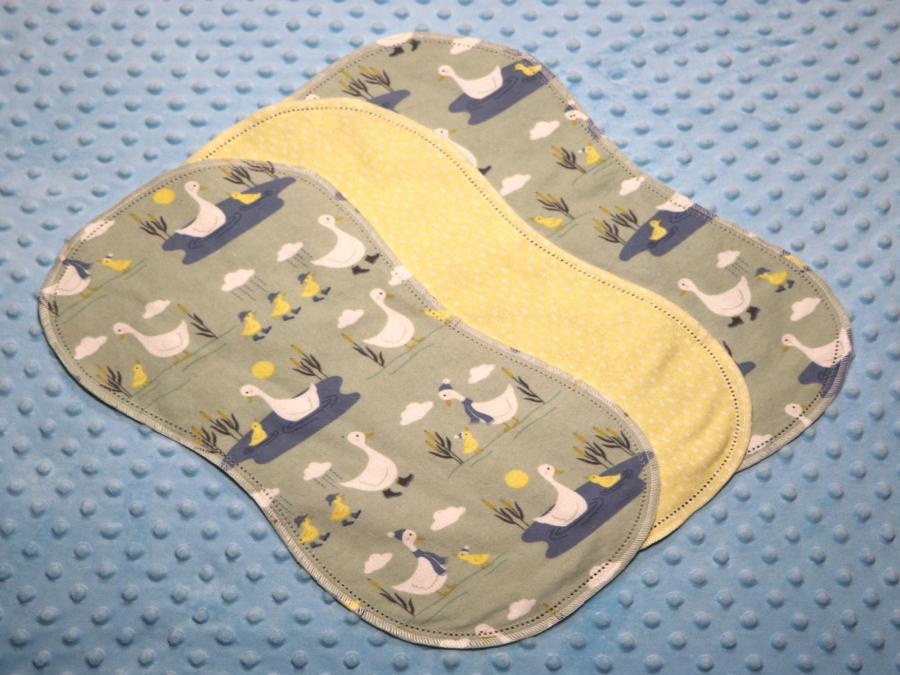Duck Seasons Hemstitched Flannel (3) Piece Burp Cloths Kit